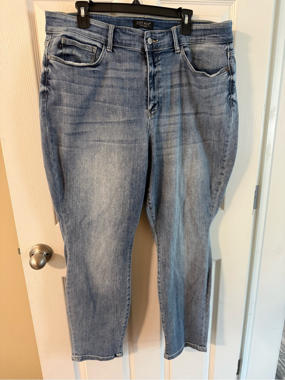 Women's Light Wash Stretch Jeans